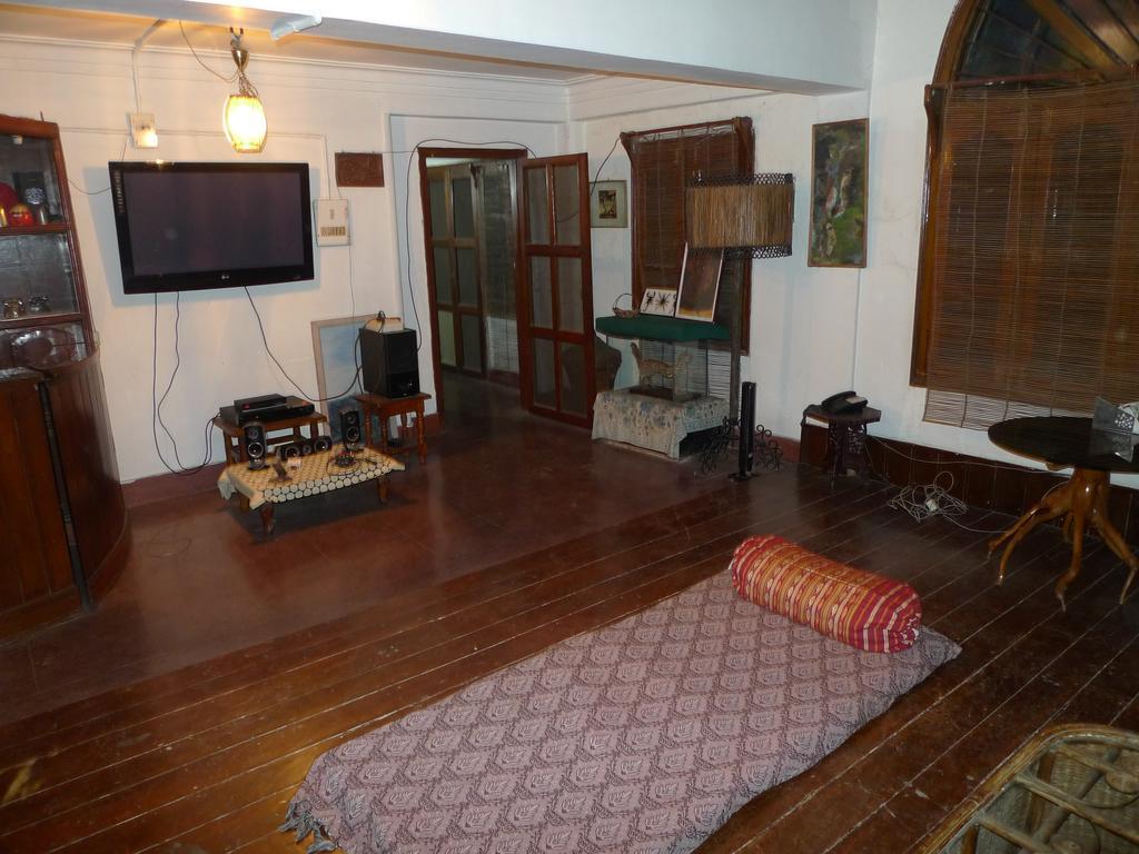 Hilltop Lodge Ґувахаті Номер фото