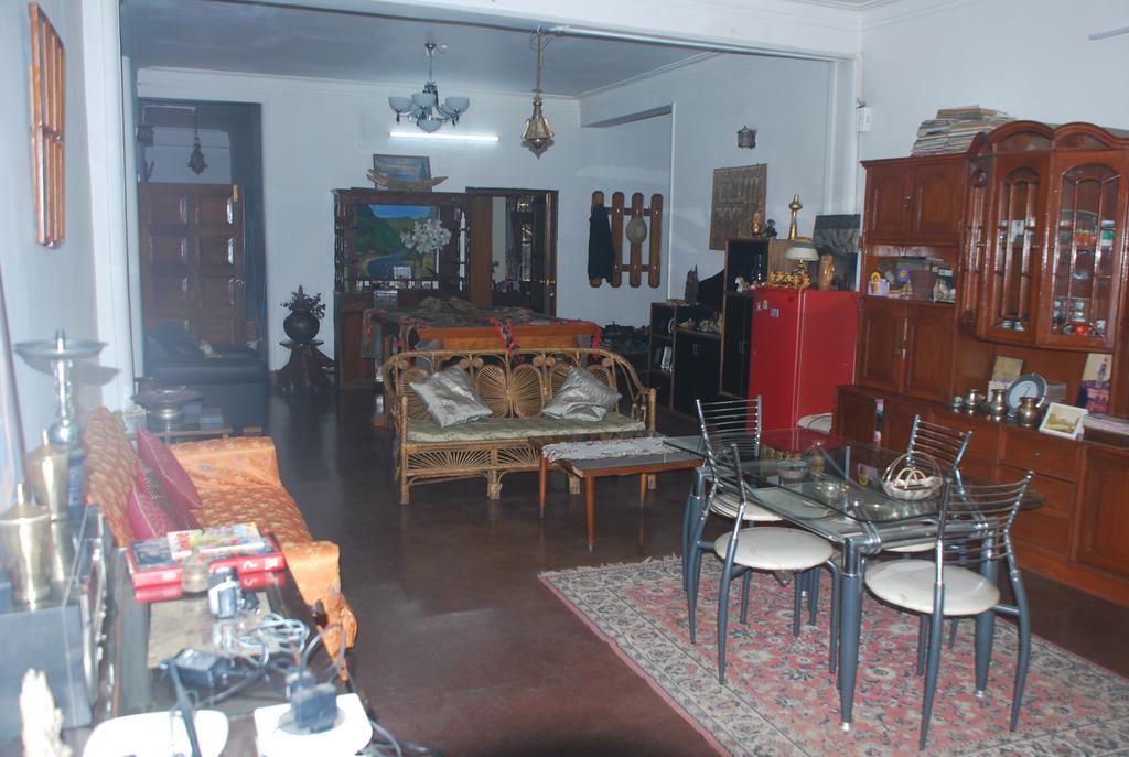Hilltop Lodge Ґувахаті Екстер'єр фото