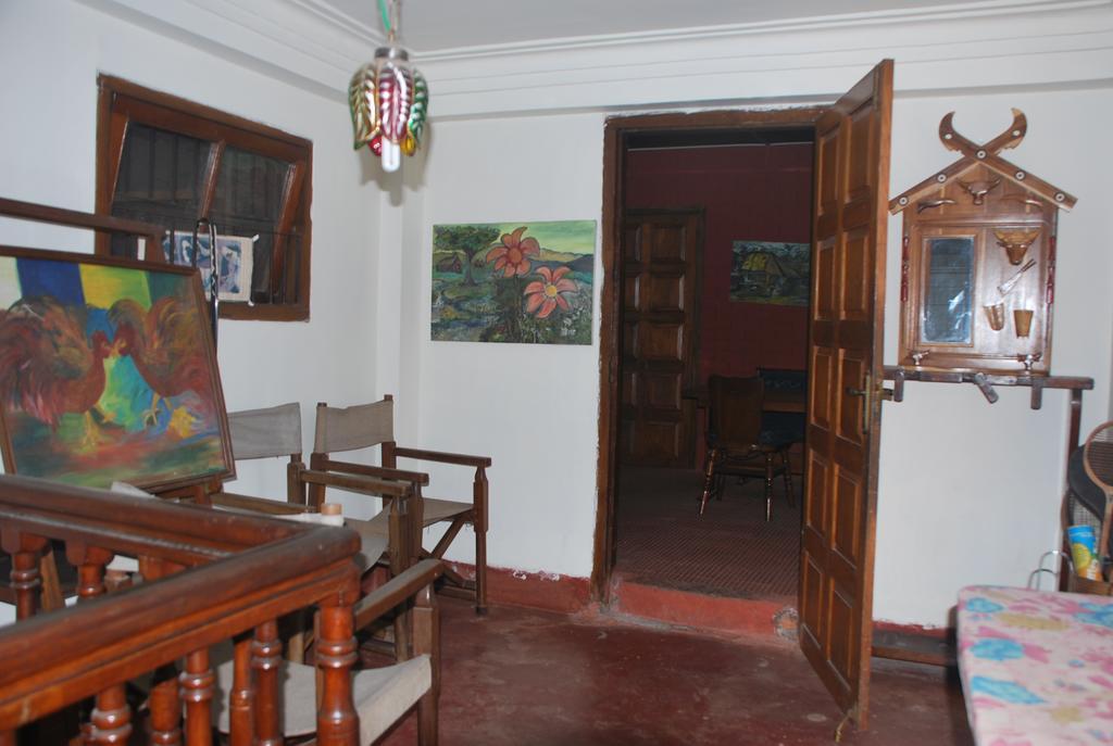 Hilltop Lodge Ґувахаті Екстер'єр фото