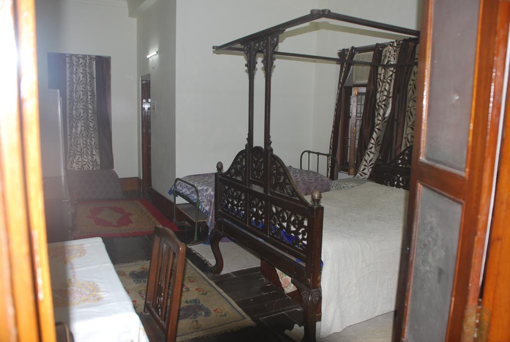 Hilltop Lodge Ґувахаті Екстер'єр фото