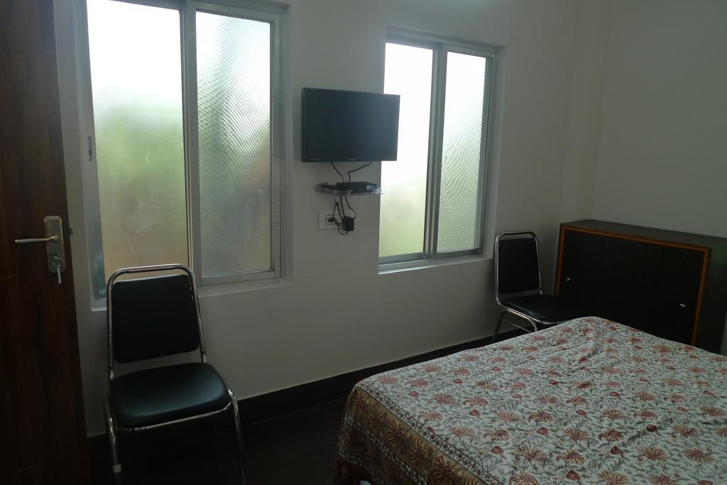 Hilltop Lodge Ґувахаті Екстер'єр фото